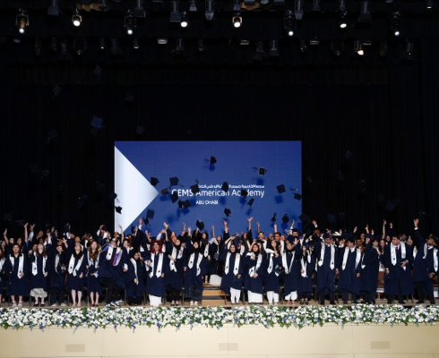graduation 490x400